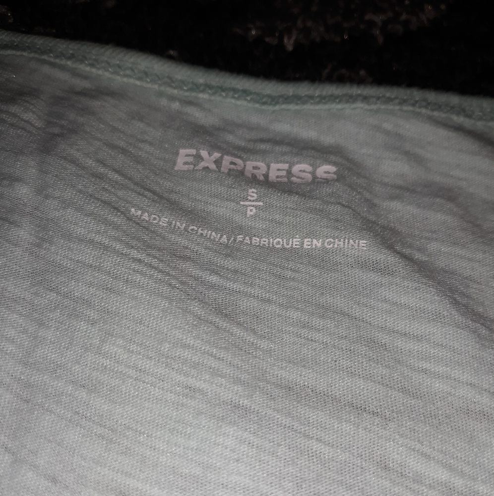 Express- Tank Top - Picture 2 of 2